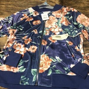 Farmers Market soft light jacket in small. NWT